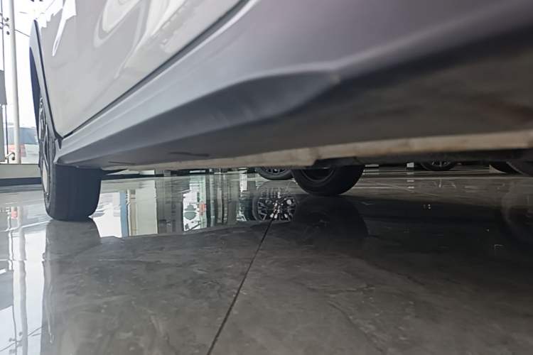 Used Geely Galaxy Panda 2024 200km Panda Kart Left Side Sill