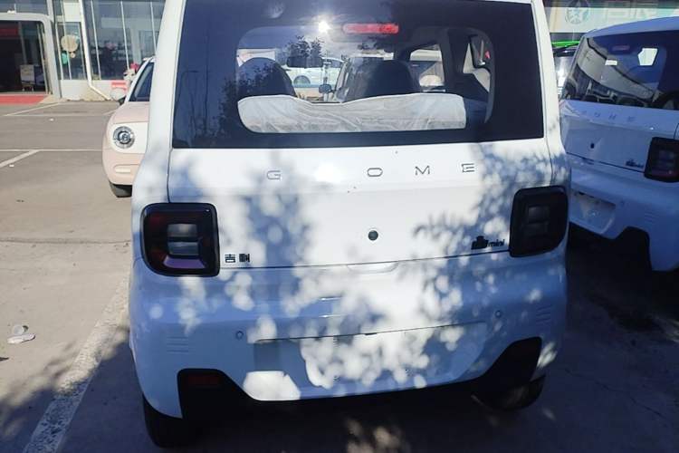 Used Geely Galaxy Panda 2024 Panda Mini 200km Endurance Bear Rear