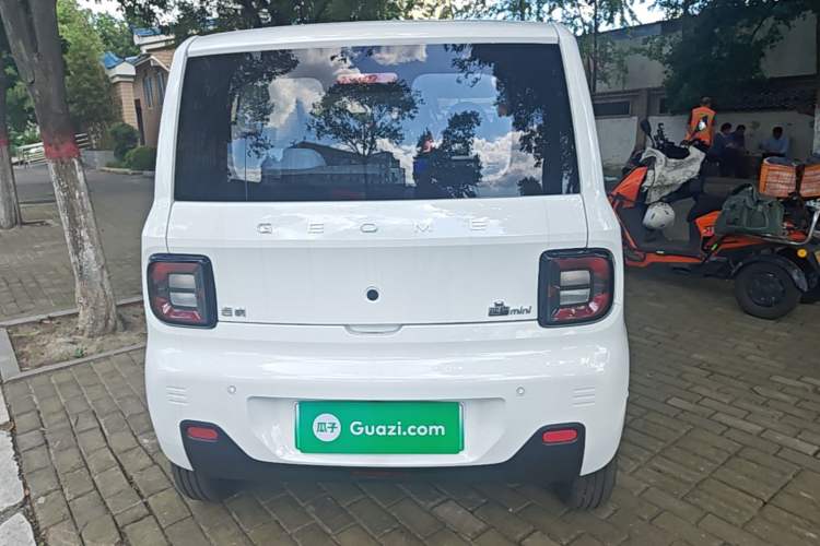 Used Geely Galaxy Panda 2024 Panda Mini 200km Endurance Bear Rear