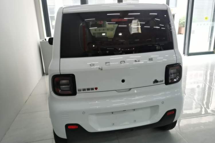 Used Geely Galaxy Panda 2024 Panda Mini 200km Endurance Bear Rear