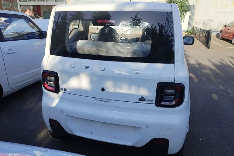 Used Geely Galaxy Panda 2024 Panda Mini 200km Endurance Bear Rear