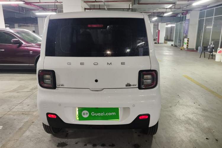 Used Geely Galaxy Panda 2024 Panda Mini 200km Endurance Bear Rear
