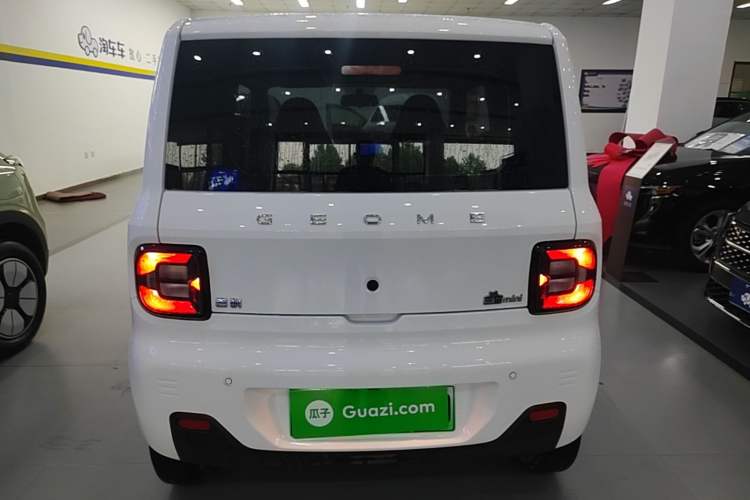 Used Geely Galaxy Panda 2024 Panda Mini 200km Endurance Bear Rear