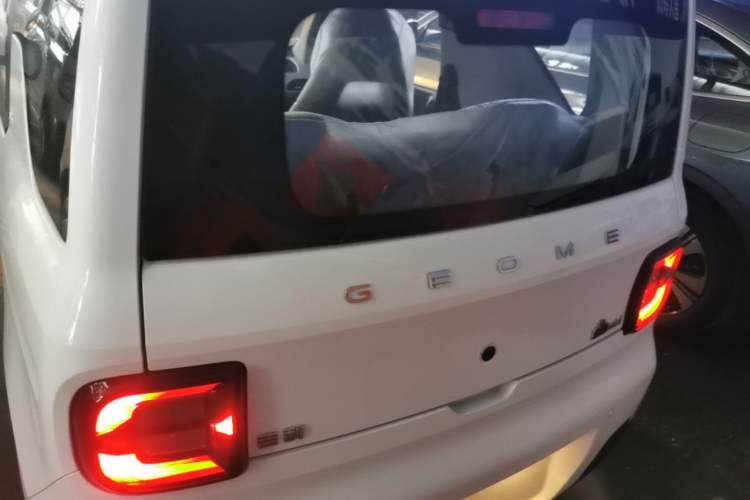 Used Geely Galaxy Panda 2024 Panda Mini 200km Endurance Bear Rear