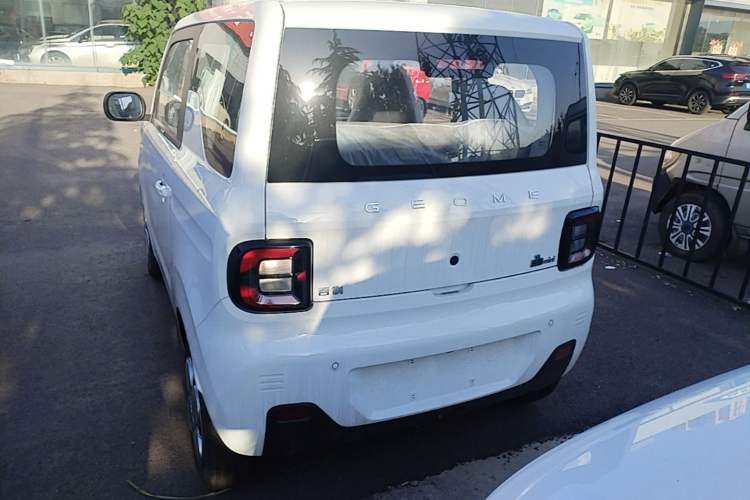 Used Geely Galaxy Panda 2024 Panda Mini 200km Endurance Bear Rear