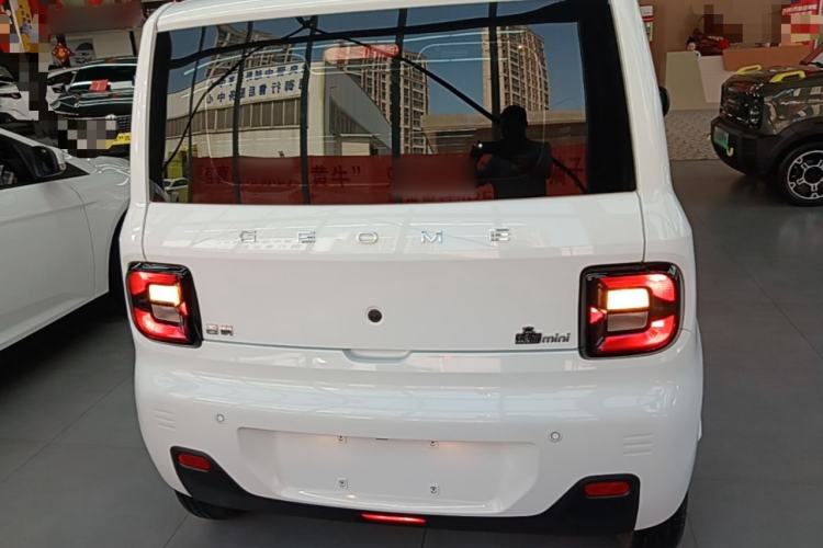 Used Geely Galaxy Panda 2024 Panda Mini 200km Endurance Bear Rear