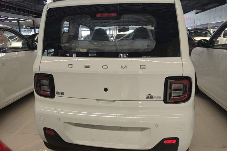 Used Geely Galaxy Panda 2024 Panda Mini 200km Endurance Bear Rear