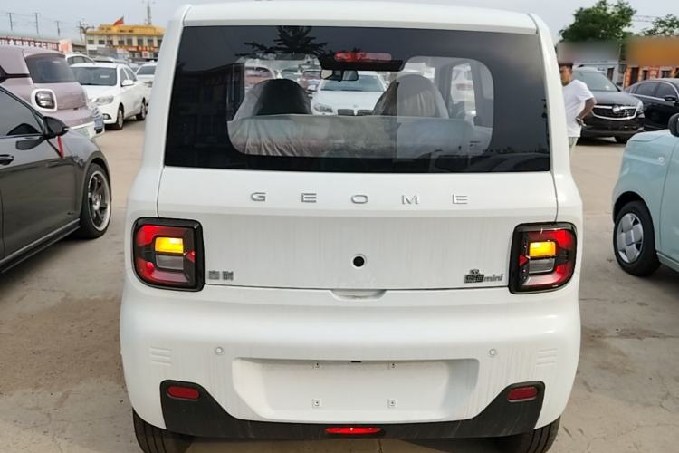 Used Geely Galaxy Panda 2024 Panda Mini 200km Endurance Bear Rear