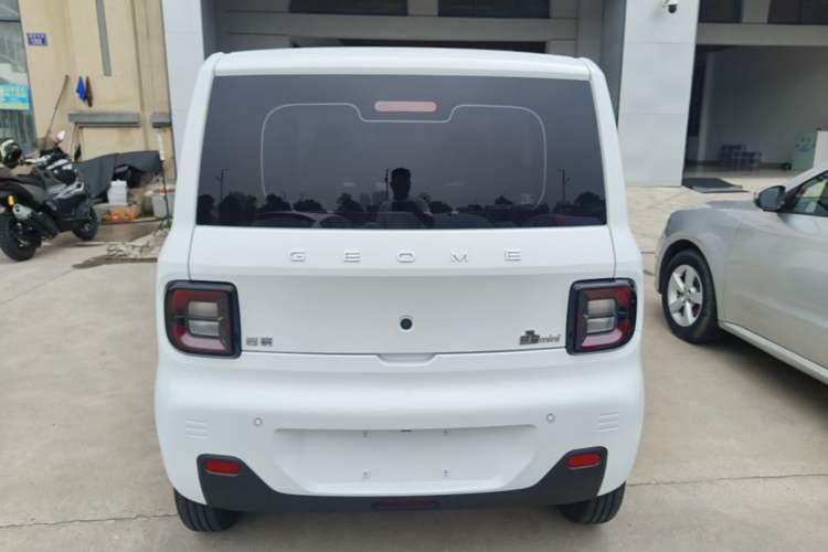 Used Geely Galaxy Panda 2024 Panda Mini 200km Endurance Bear Rear