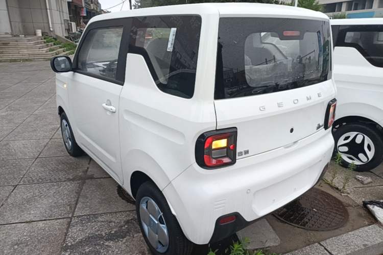 Used Geely Galaxy Panda 2024 Panda Mini 200km Endurance Bear Rear Left 45 Deg