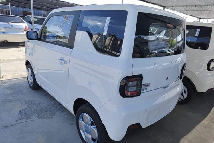 Used Geely Galaxy Panda 2024 Panda Mini 200km Endurance Bear Rear Left 45 Deg