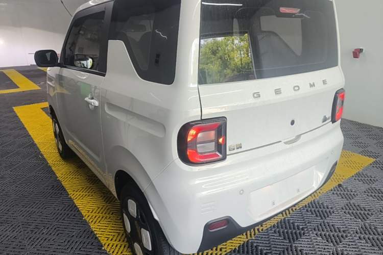 Used Geely Galaxy Panda 2024 Panda Mini 200km Endurance Bear Rear Left 45 Deg