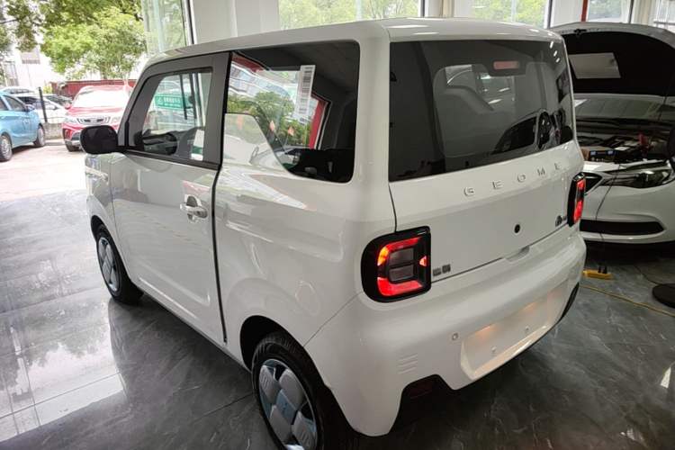 Used Geely Galaxy Panda 2024 Panda Mini 200km Endurance Bear Rear Left 45 Deg