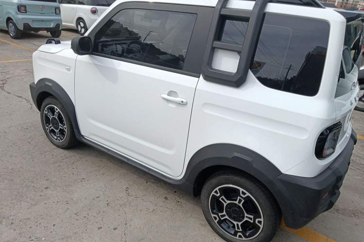 Used Geely Galaxy Panda 2024 200km Panda Rider Rear Left 45 Deg