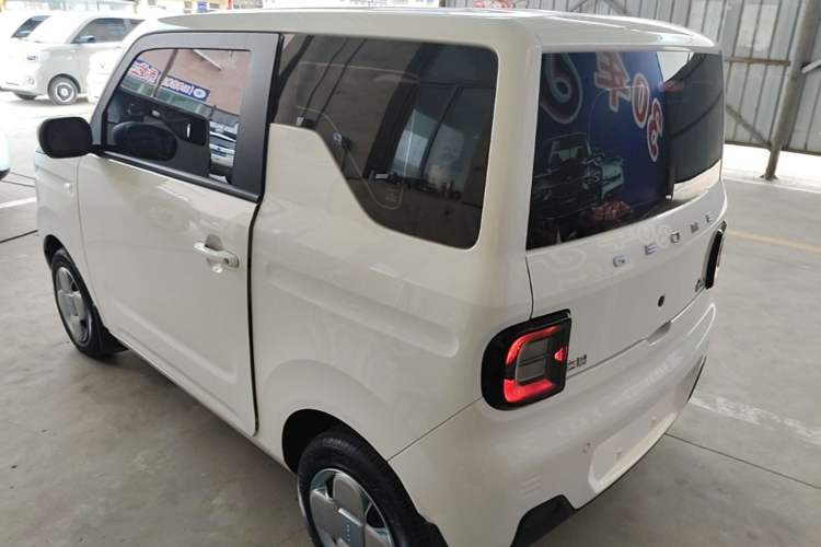 Used Geely Galaxy Panda 2024 Panda Mini 200km Endurance Bear Rear Left 45 Deg
