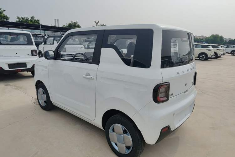 Used Geely Galaxy Panda 2024 Panda Mini 200km Endurance Bear Rear Left 45 Deg