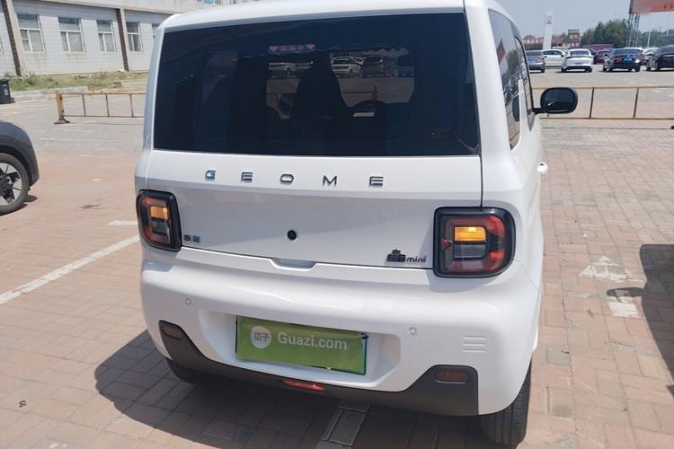 Used Geely Galaxy Panda 2024 Panda Mini 200km Endurance Bear Rear