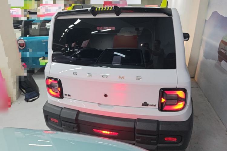 Used Geely Galaxy Panda 2024 200km Panda Rider Rear