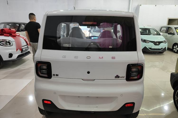 Used Geely Galaxy Panda 2024 Panda Mini 200km Endurance Bear Rear