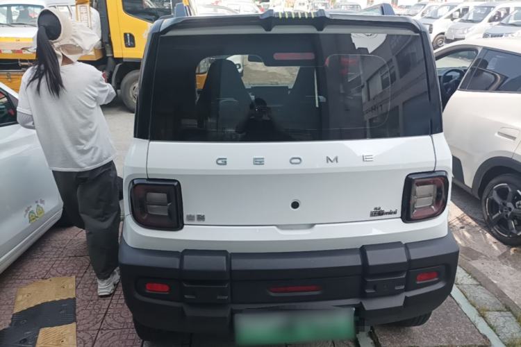 Used Geely Galaxy Panda 2024 200km Panda Rider Rear