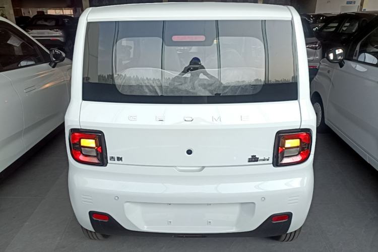 Used Geely Galaxy Panda 2024 Panda Mini 200km Endurance Bear Rear