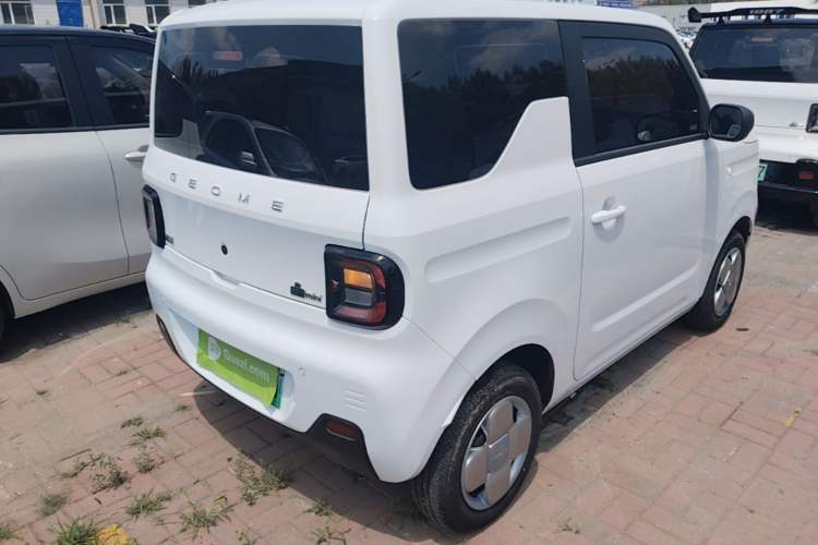 Used Geely Galaxy Panda 2024 Panda Mini 200km Endurance Bear Rear Right 45 Deg