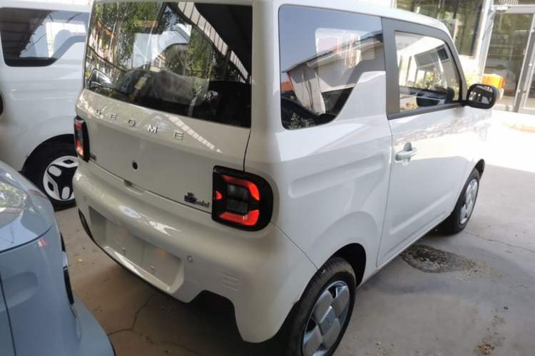 Used Geely Galaxy Panda 2024 Panda Mini 200km Endurance Bear Rear Right 45 Deg