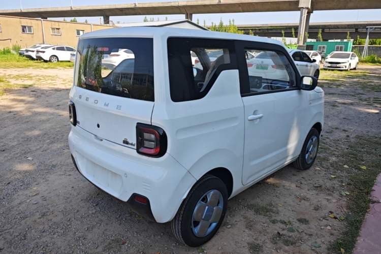 Used Geely Galaxy Panda 2024 Panda Mini 200km Endurance Bear Rear Right 45 Deg