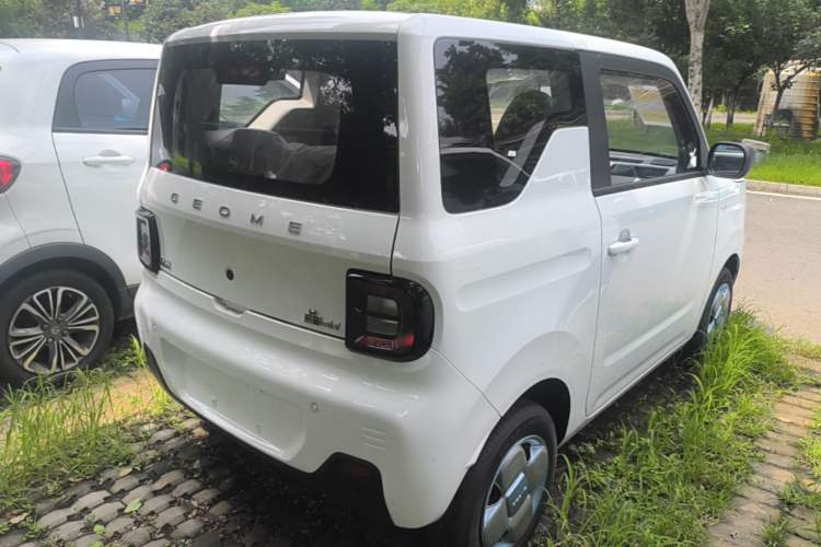 Used Geely Galaxy Panda 2024 Panda Mini 200km Endurance Bear Rear Right 45 Deg