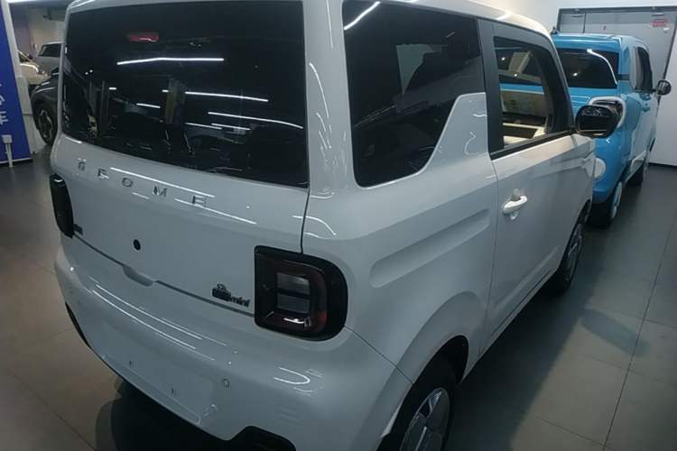 Used Geely Galaxy Panda 2024 Panda Mini 200km Endurance Bear Rear Right 45 Deg