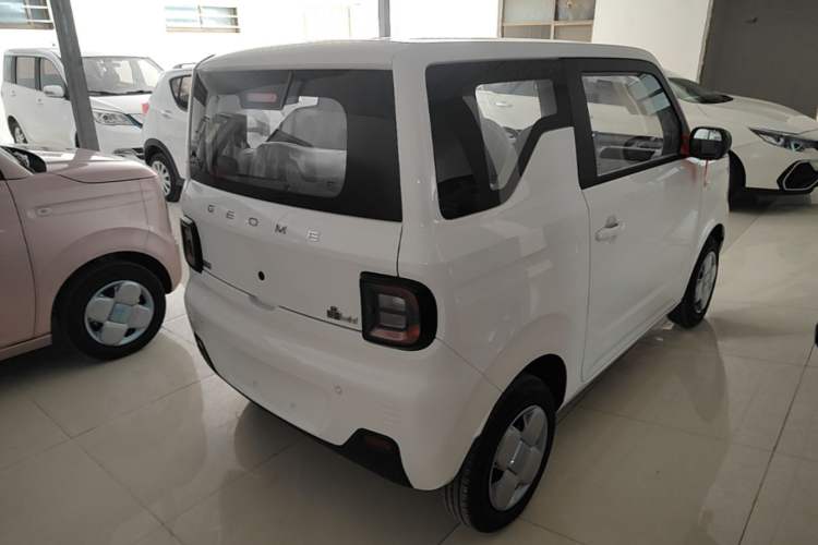 Used Geely Galaxy Panda 2024 Panda Mini 200km Endurance Bear Rear Right 45 Deg