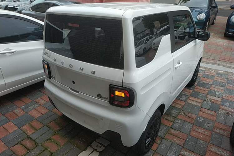 Used Geely Galaxy Panda 2024 Panda Mini 200km Endurance Bear Rear Right 45 Deg