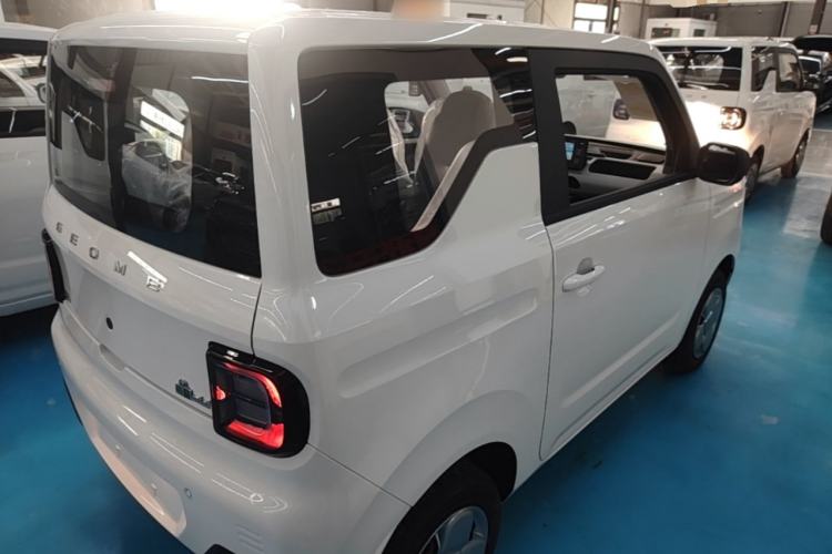 Used Geely Galaxy Panda 2024 Panda Mini 200km Endurance Bear Rear Right 45 Deg