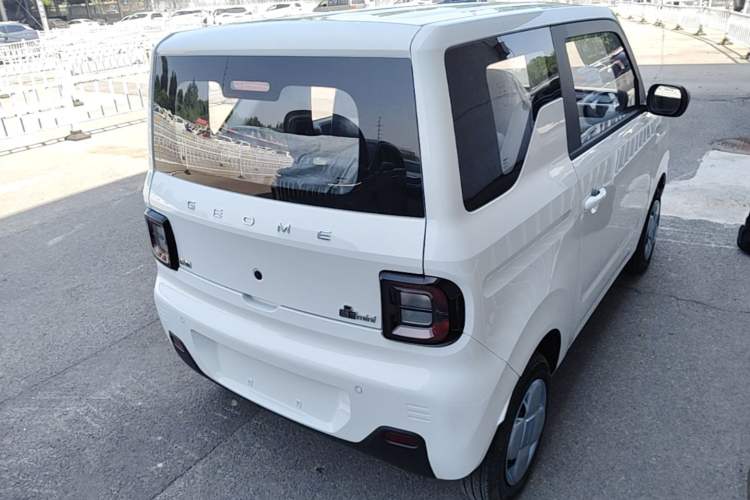 Used Geely Galaxy Panda 2024 Panda Mini 200km Endurance Bear Rear Right 45 Deg