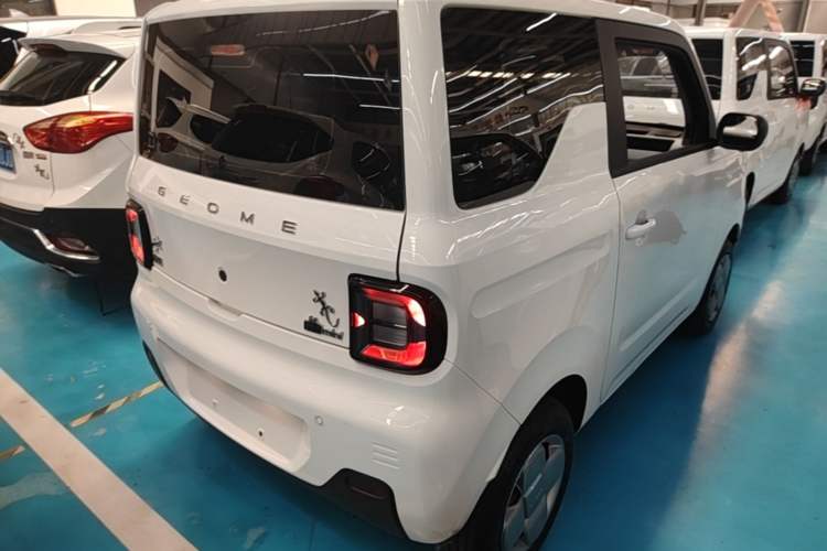 Used Geely Galaxy Panda 2024 Panda Mini 200km Endurance Bear Rear Right 45 Deg