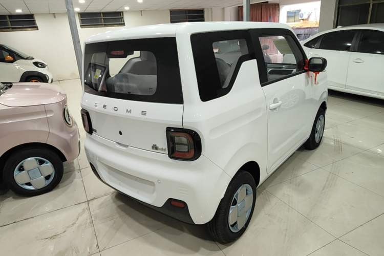 Used Geely Galaxy Panda 2024 Panda Mini 200km Endurance Bear Rear Right 45 Deg