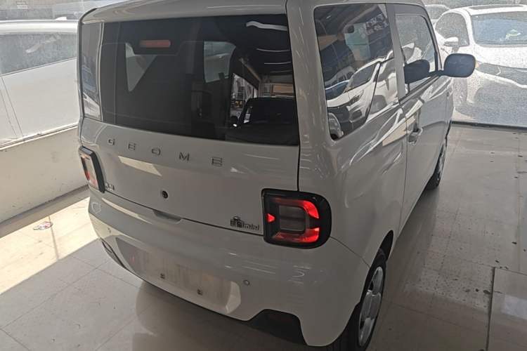 Used Geely Galaxy Panda 2024 Panda Mini 200km Endurance Bear Rear Right 45 Deg