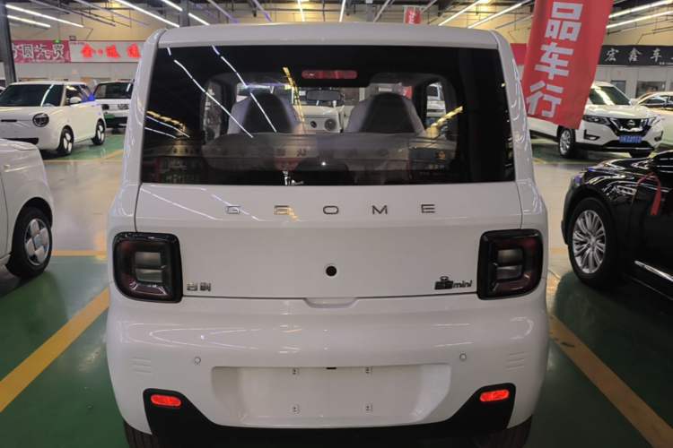 Used Geely Galaxy Panda 2024 Panda Mini 200km Endurance Bear Rear