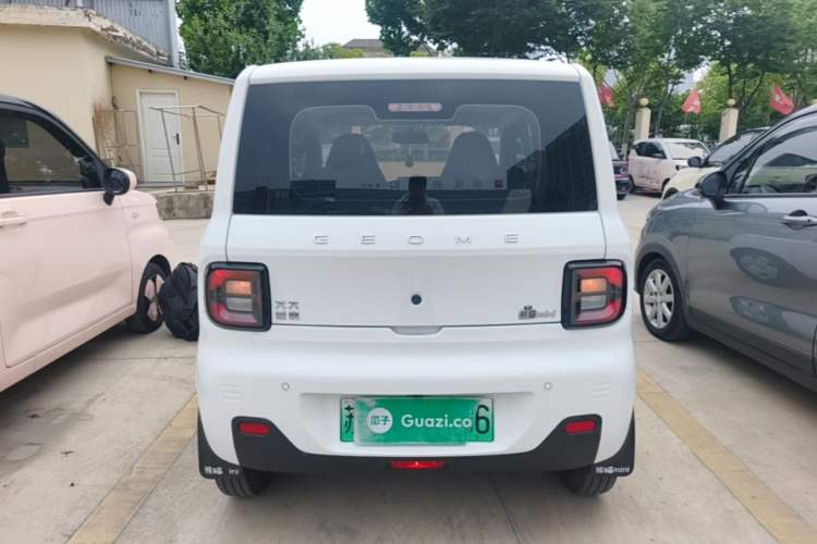 Used Geely Galaxy Panda 2024 Panda Mini 200km Endurance Bear Rear