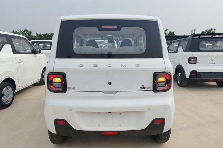 Used Geely Galaxy Panda 2024 Panda Mini 200km Endurance Bear Rear