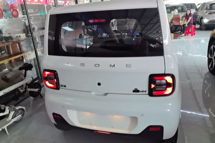 Used Geely Galaxy Panda 2024 Panda Mini 200km Endurance Bear Rear