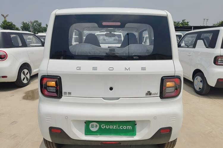 Used Geely Galaxy Panda 2024 Panda Mini 200km Endurance Bear Rear