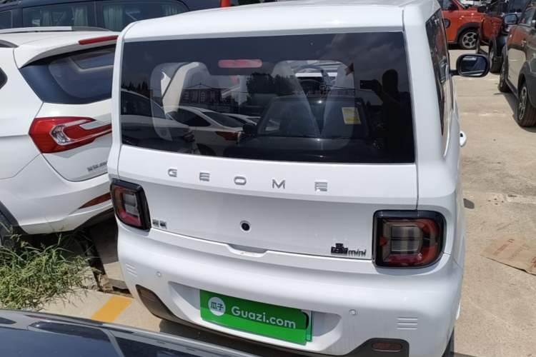 Used Geely Galaxy Panda 2024 Panda Mini 200km Endurance Bear Rear