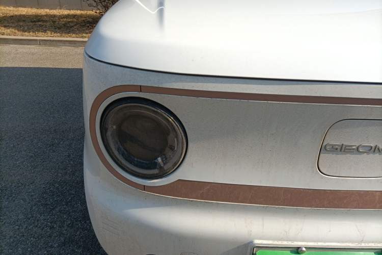 Used Geely Galaxy Panda 2024 Panda Mini 200km Endurance Bear Right Front Headlight