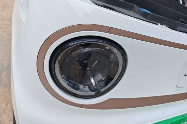 Used Geely Galaxy Panda 2024 Panda Mini 200km Endurance Bear Right Front Headlight