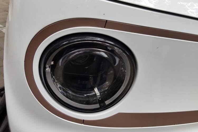 Used Geely Galaxy Panda 2024 Panda Mini 200km Endurance Bear Right Front Headlight