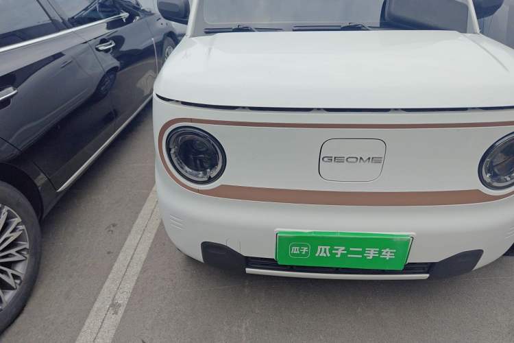 Used Geely Galaxy Panda 2024 Panda Mini 200km Endurance Bear Right Front Headlight