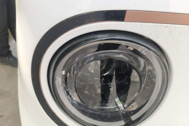 Used Geely Galaxy Panda 2024 Panda Mini 200km Endurance Bear Right Front Headlight