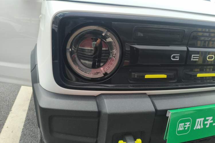 Used Geely Galaxy Panda 2024 200km Panda Rider Right Front Headlight