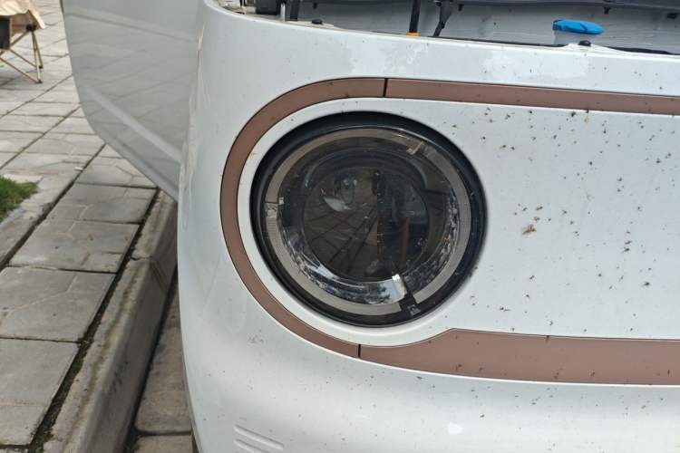 Used Geely Galaxy Panda 2024 Panda Mini 200km Endurance Bear Right Front Headlight